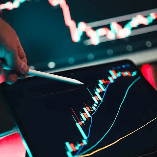 Glorax Aurven - Équipe d'experts en crypto-monnaies